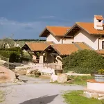 Landhuis Borgo Rurale San Giusto *